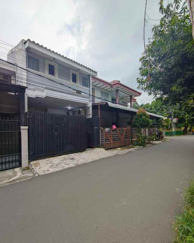 dijual rumah pondok kelapa jakarta timur