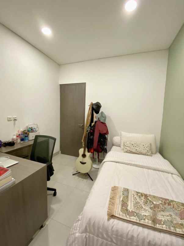 dijual rumah pondok labu cilandak