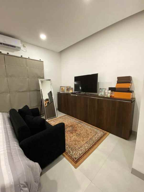 dijual rumah pondok labu cilandak