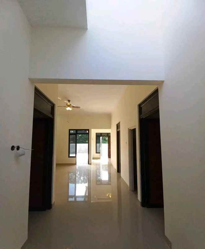 dijual rumah potorono