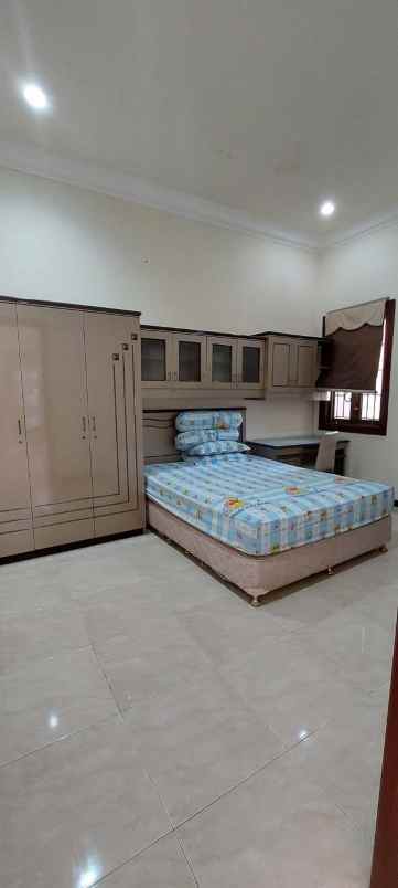 dijual rumah prapen indah