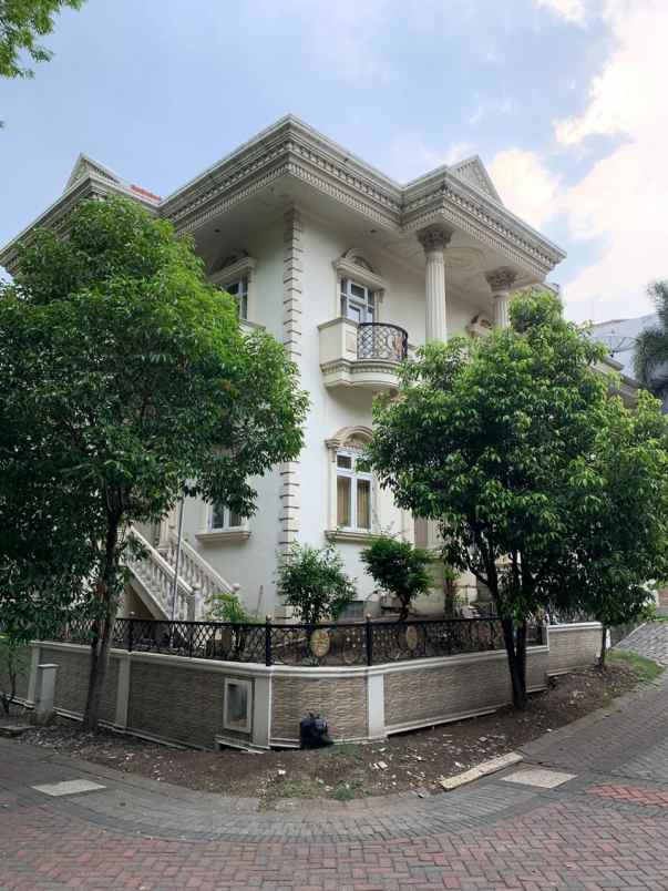 dijual rumah puri widya kencana