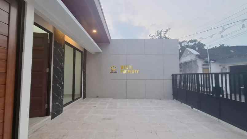 dijual rumah purwomartani