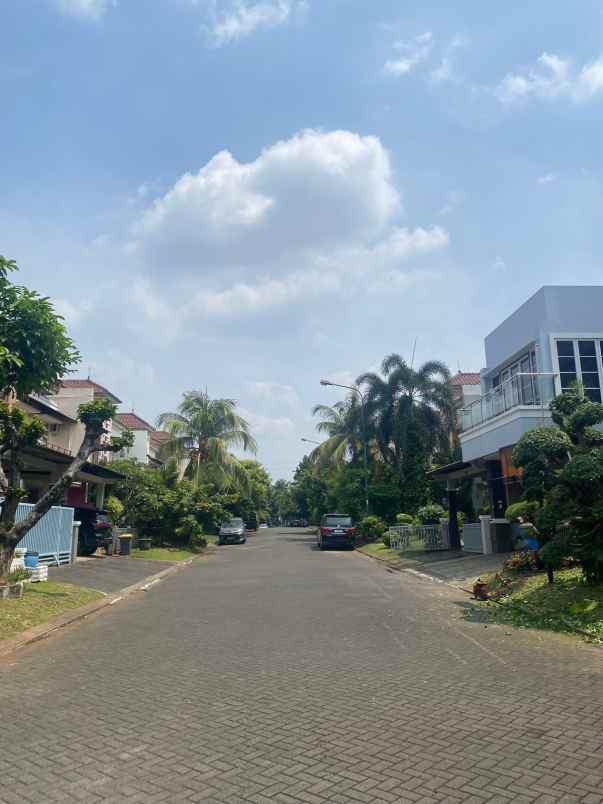 dijual rumah raffles hills housing