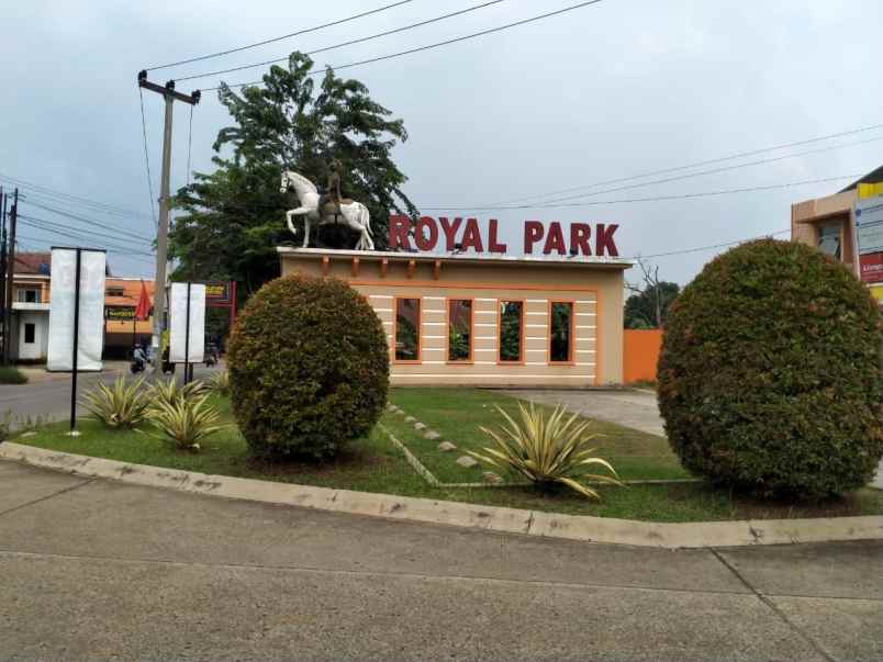 dijual rumah royal park residence