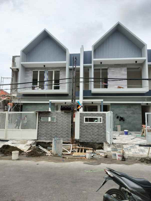 dijual rumah rungkut mejoyo selatan