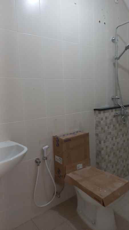 dijual rumah rungkut menanggal