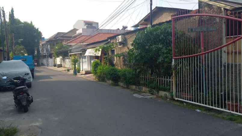 dijual rumah rwasari barat cempaka putih