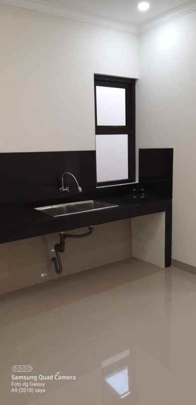 dijual rumah sariwangi