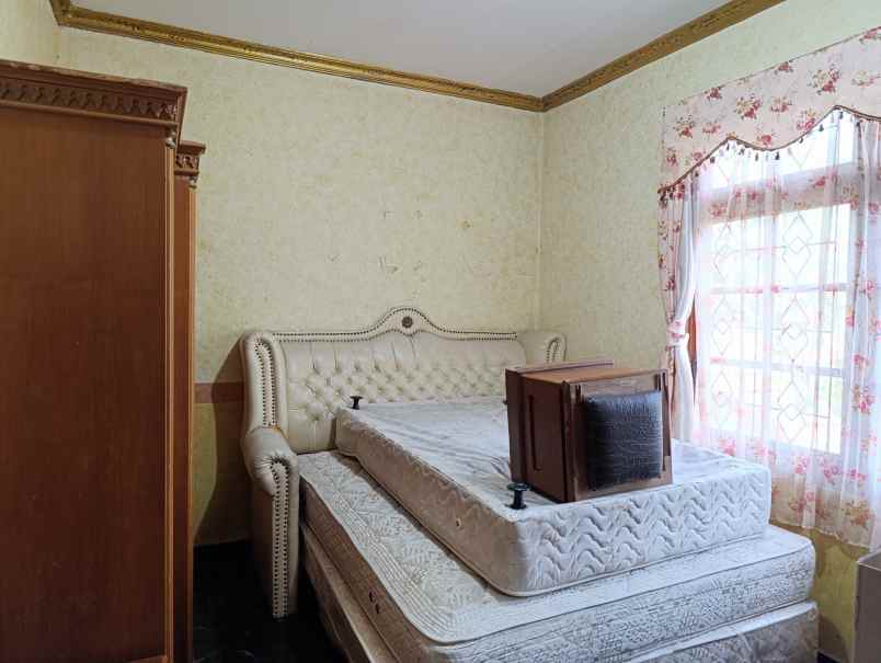 dijual rumah second siap huni full furnished