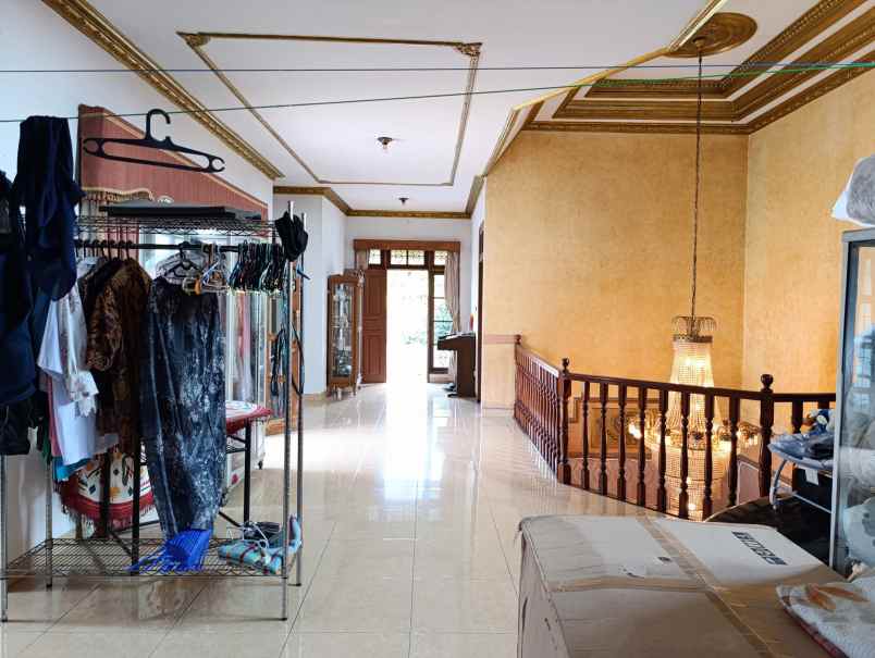 dijual rumah second siap huni full furnished