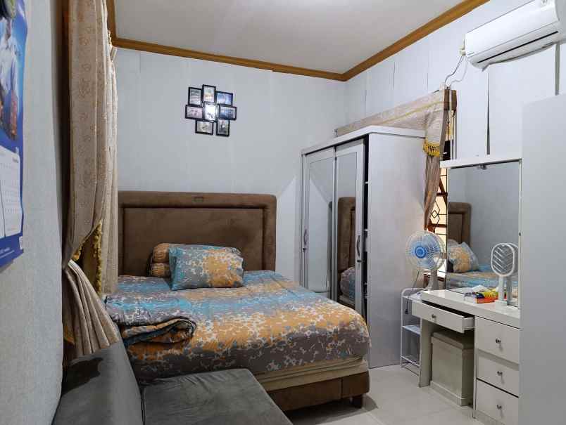 dijual rumah second siap huni full furnished