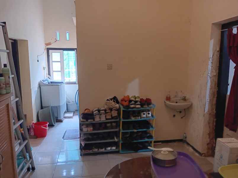 dijual rumah selorejo