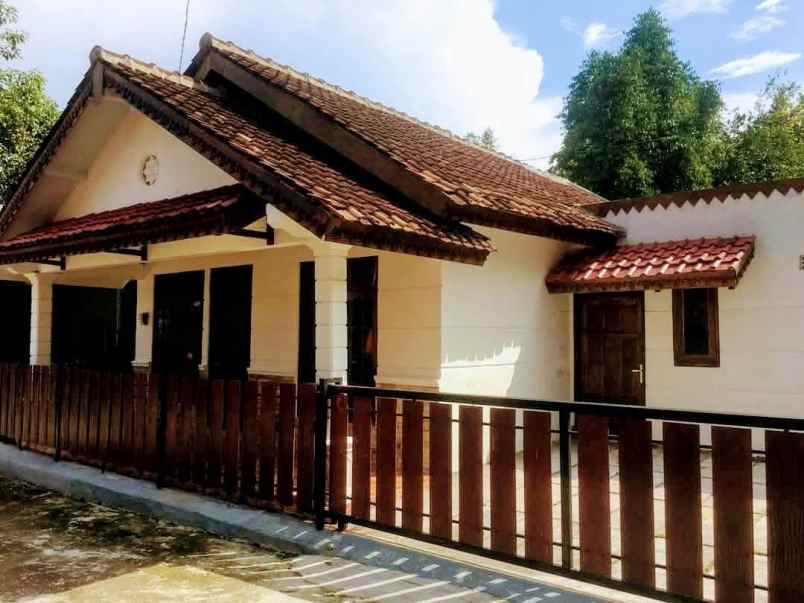 dijual rumah shm pbg di kaliurang km 10