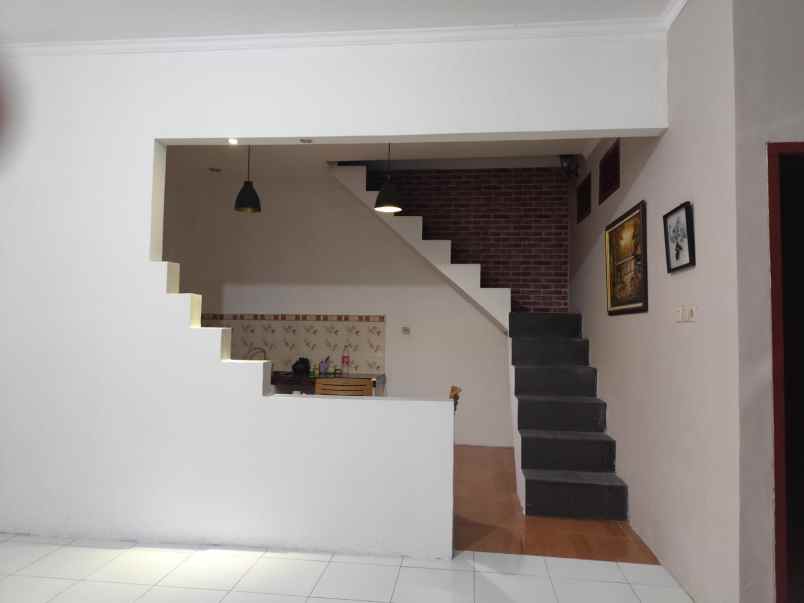 dijual rumah siap huni di cilodong