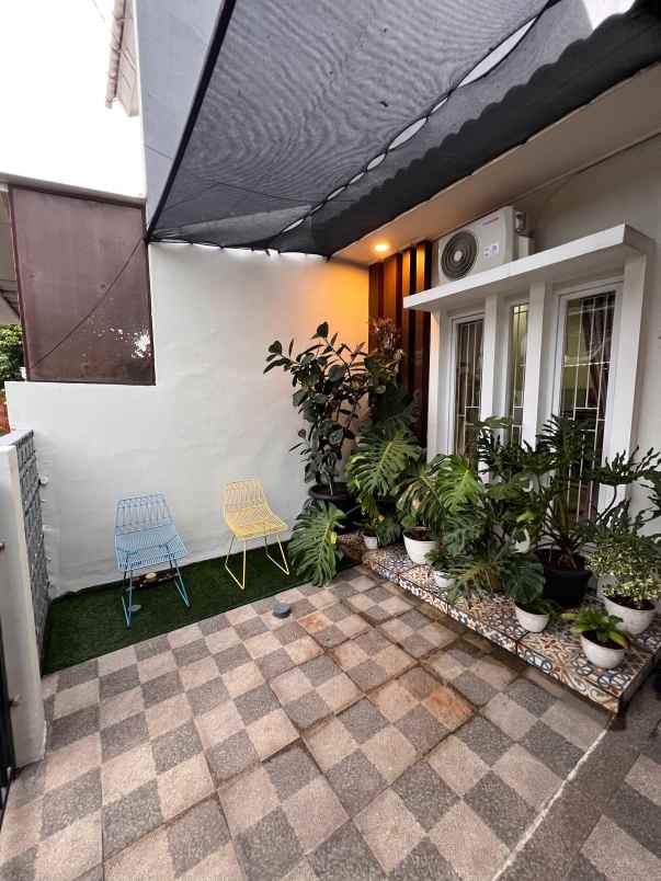 dijual rumah siap huni di jantung bsd