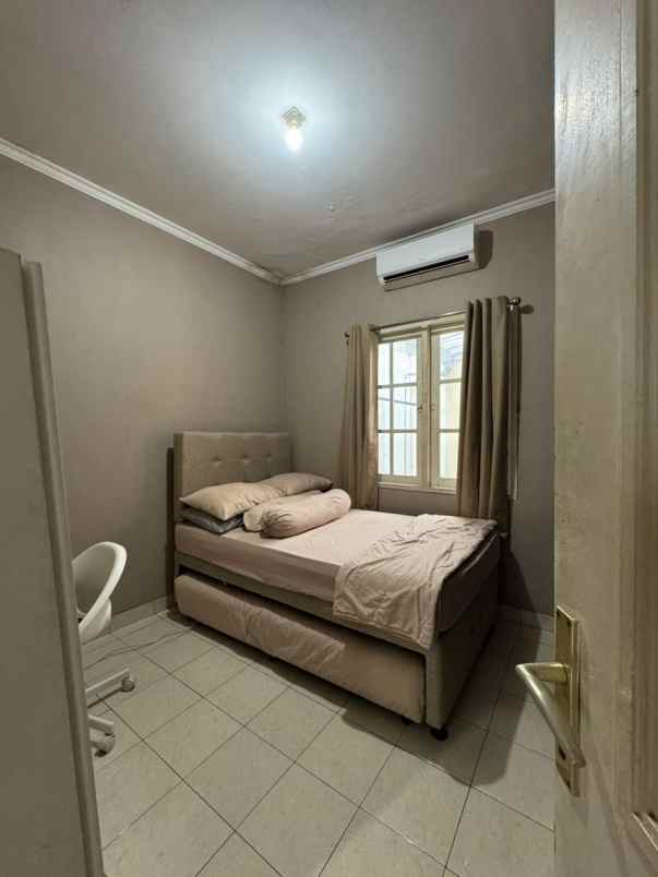 dijual rumah siap huni semi furnish di kota wisata