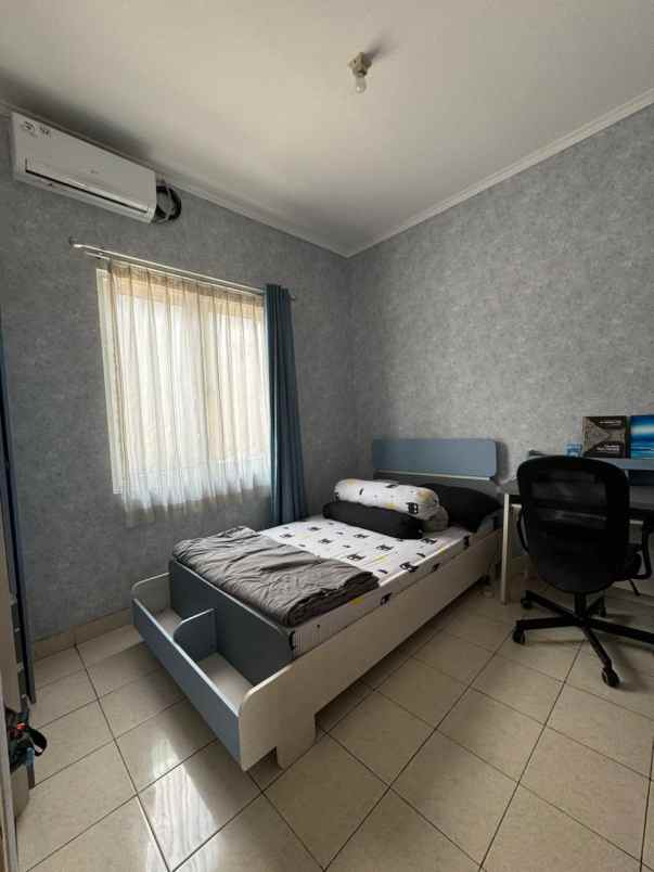 dijual rumah siap huni semi furnish di kota wisata