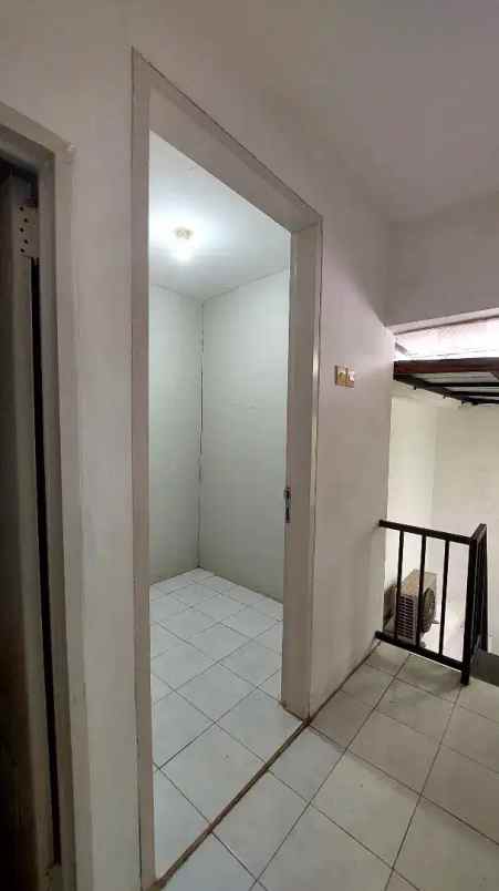 dijual rumah siap huni terawat di babakan setu