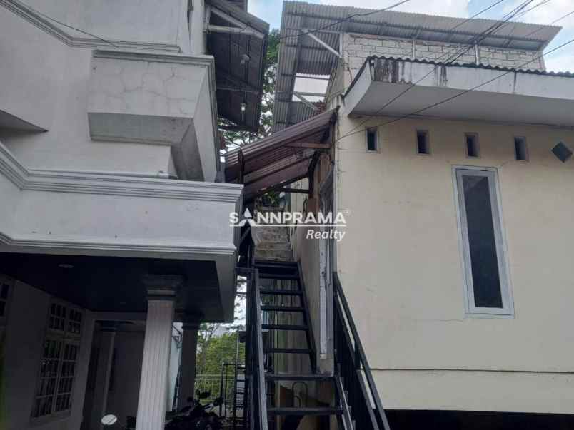 dijual rumah srengseng sawah