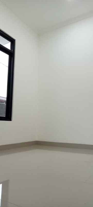 dijual rumah srengseng sawah jagakarsa