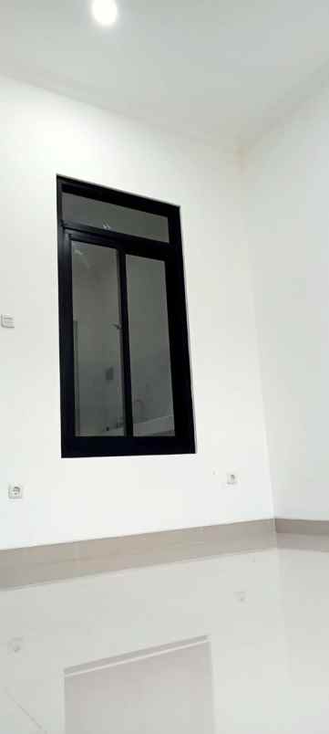 dijual rumah srengseng sawah jagakarsa