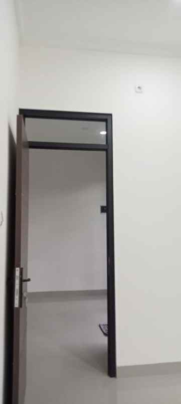 dijual rumah srengseng sawah jagakarsa