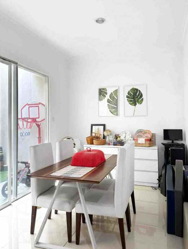 dijual rumah sukatani tapos depok