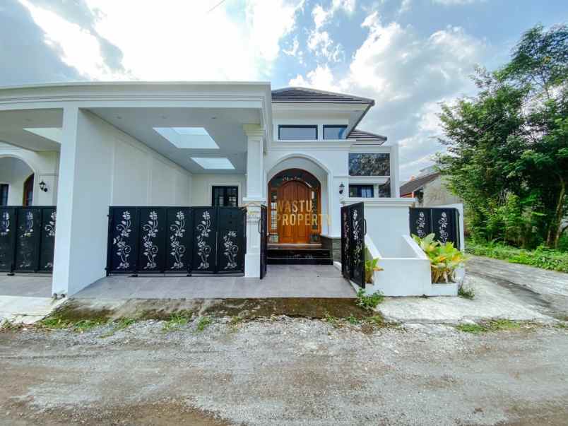 dijual rumah sukoharjo