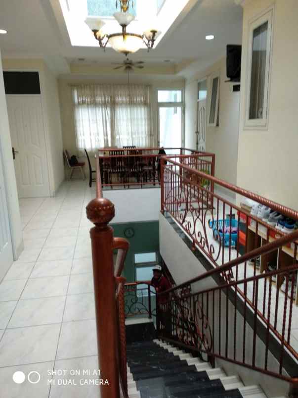 dijual rumah taman diponegoro lippo