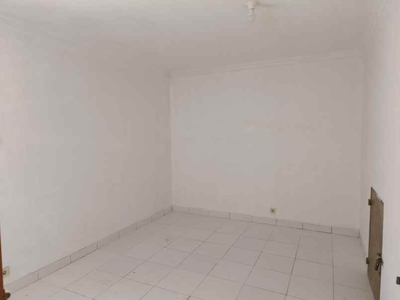 dijual rumah taman holis indah bandung