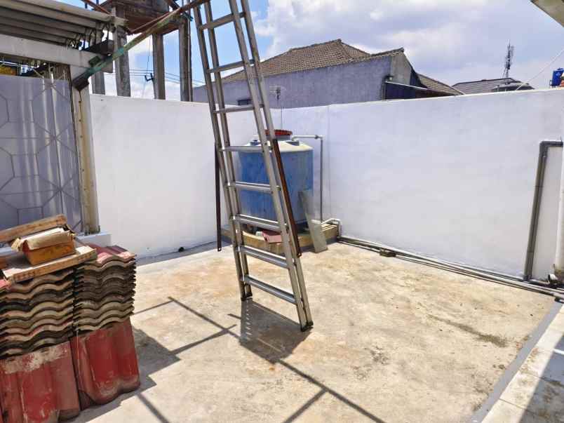 dijual rumah taman holis indah bandung