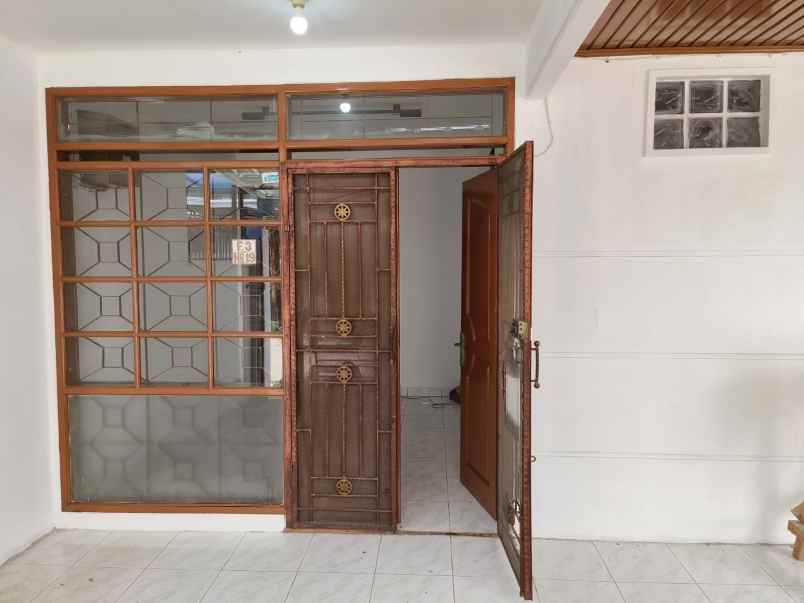 dijual rumah taman holis indah bandung