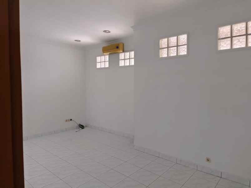 dijual rumah taman holis indah bandung