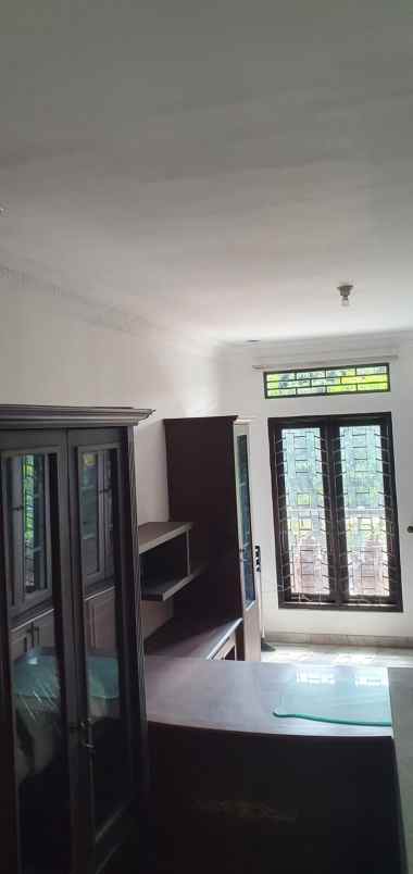 dijual rumah taman villa baru kota bekasi