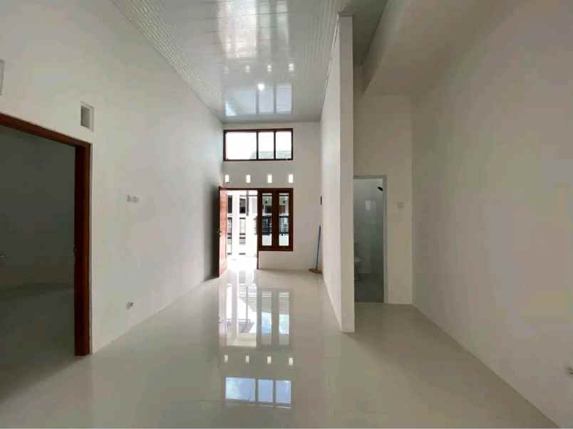 dijual rumah tamanan