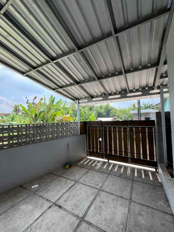 dijual rumah tamanan