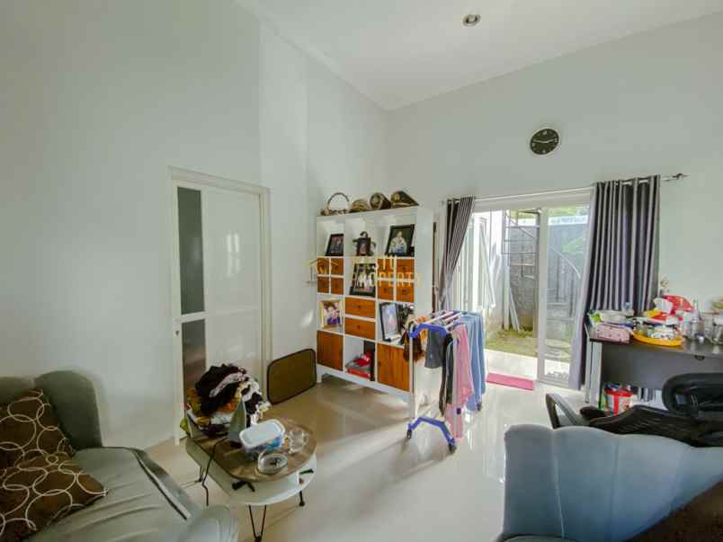 dijual rumah tamanmartani kec kalasan