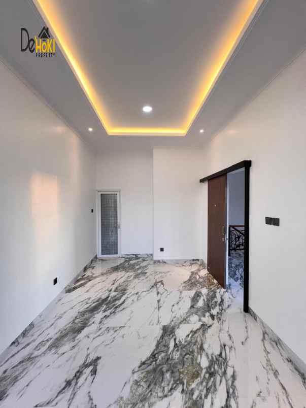 dijual rumah tanah baru kukusan kota depok