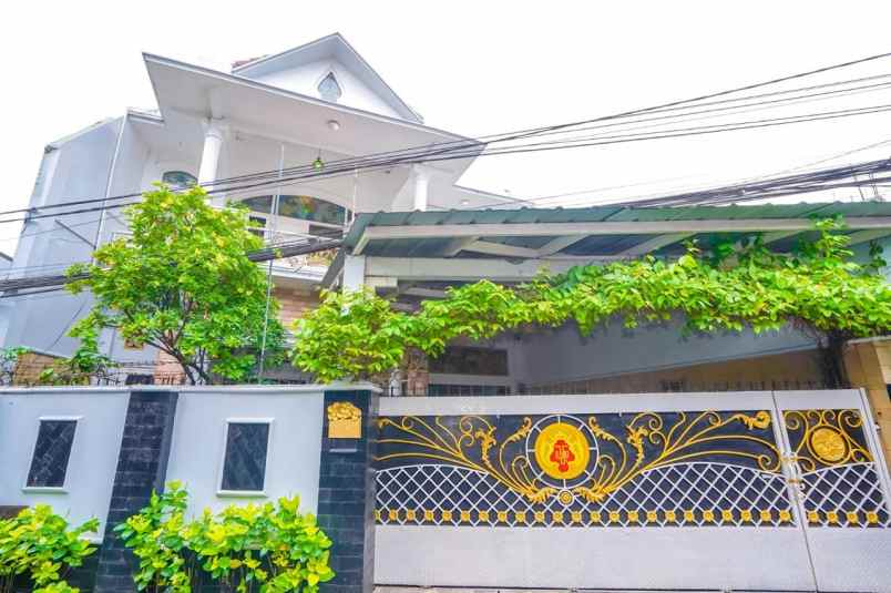dijual rumah tanjung barat