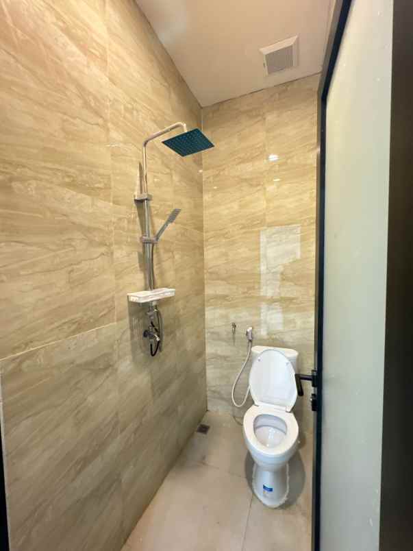 dijual rumah tapos depok