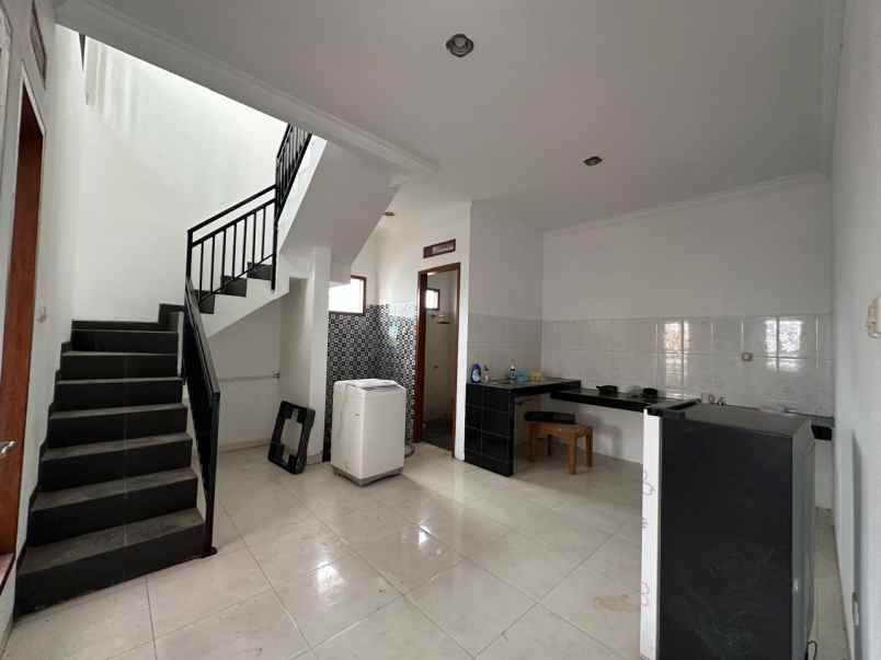 dijual rumah tegal kawung cipageran