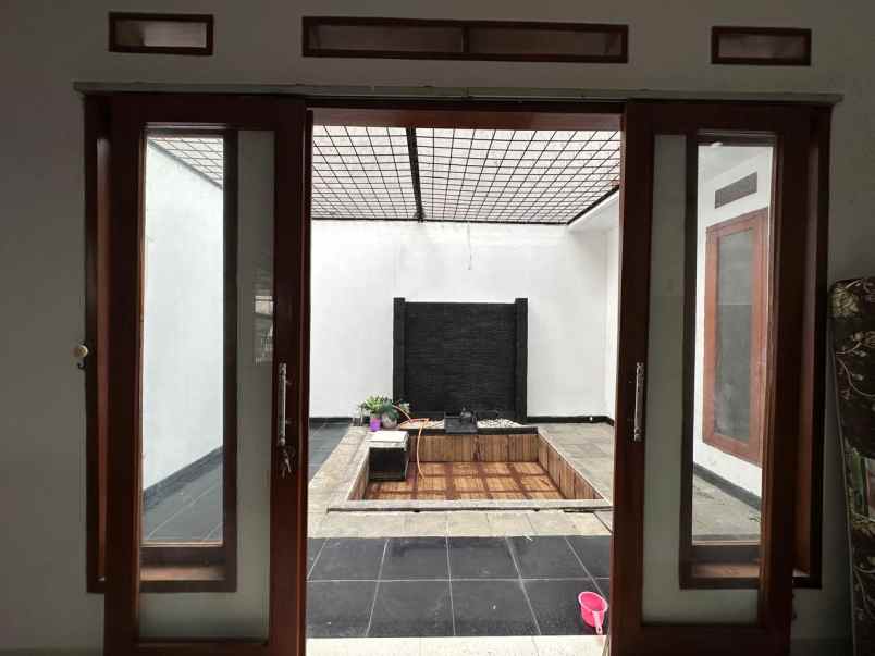 dijual rumah tegal kawung cipageran