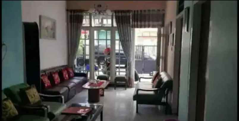 dijual rumah tenggilis mejoyo surabaya