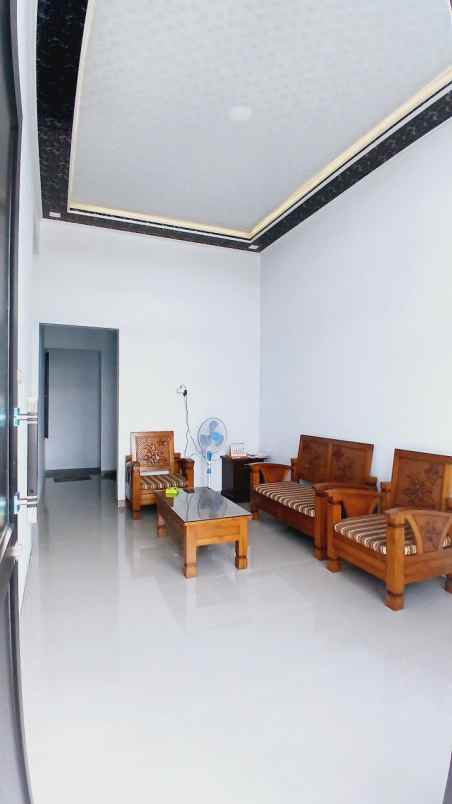 dijual rumah tugu batu pasir putih