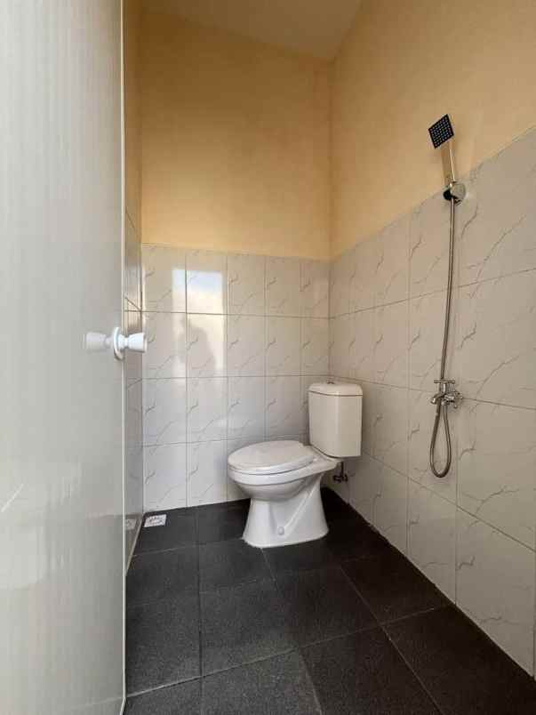 dijual rumah ulesari tirtomoyo malang