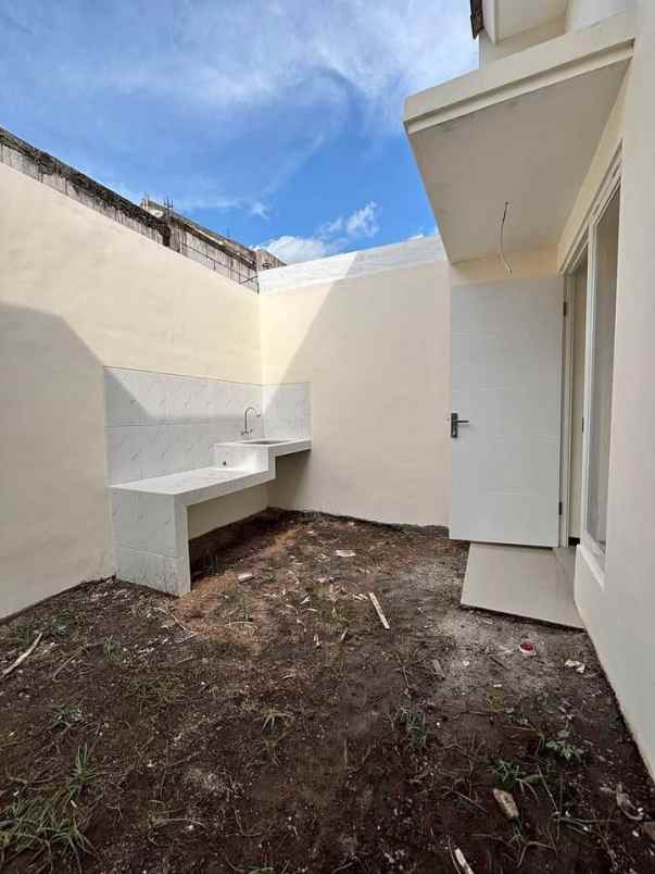 dijual rumah ulesari tirtomoyo malang
