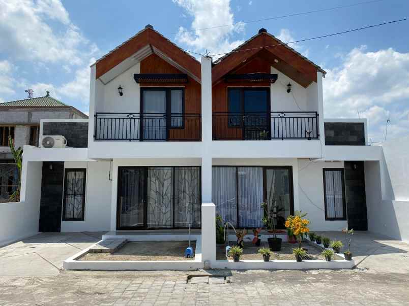 dijual rumah utara candi prambanan