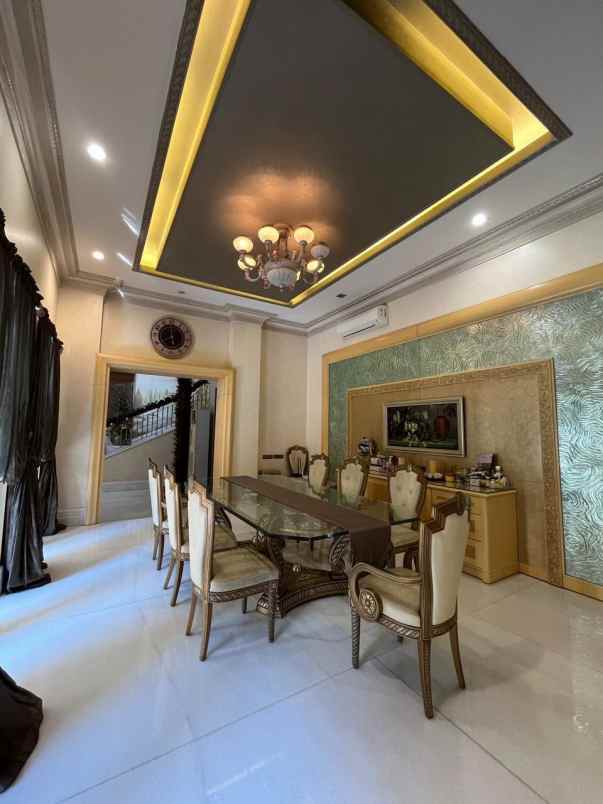 dijual rumah vbr 1 pakuwon indah