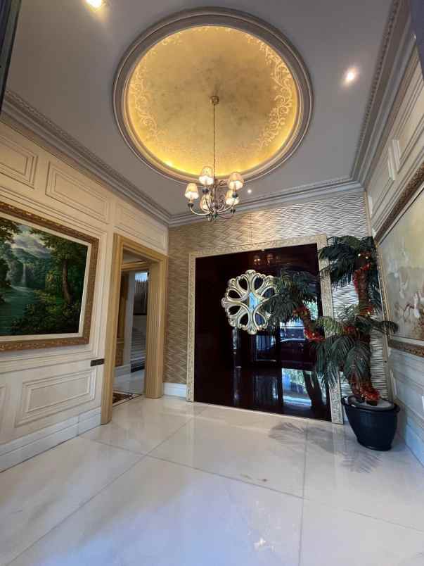 dijual rumah vbr 1 pakuwon indah